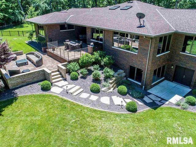 440 LINDEN Street, Pekin, IL 61554