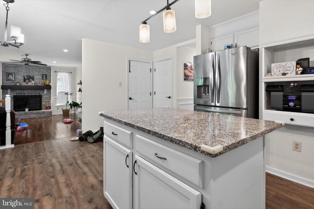 Image 19 of property listing at 3170 MAYBERRY AVE, Huntingtown, MD 20639