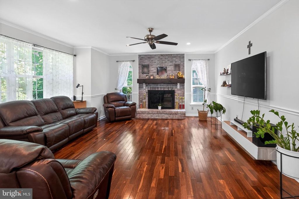 Image 21 of property listing at 3170 MAYBERRY AVE, Huntingtown, MD 20639