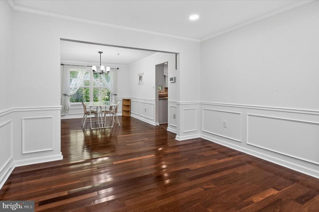 Image 4 of property listing at 3170 MAYBERRY AVE, Huntingtown, MD 20639