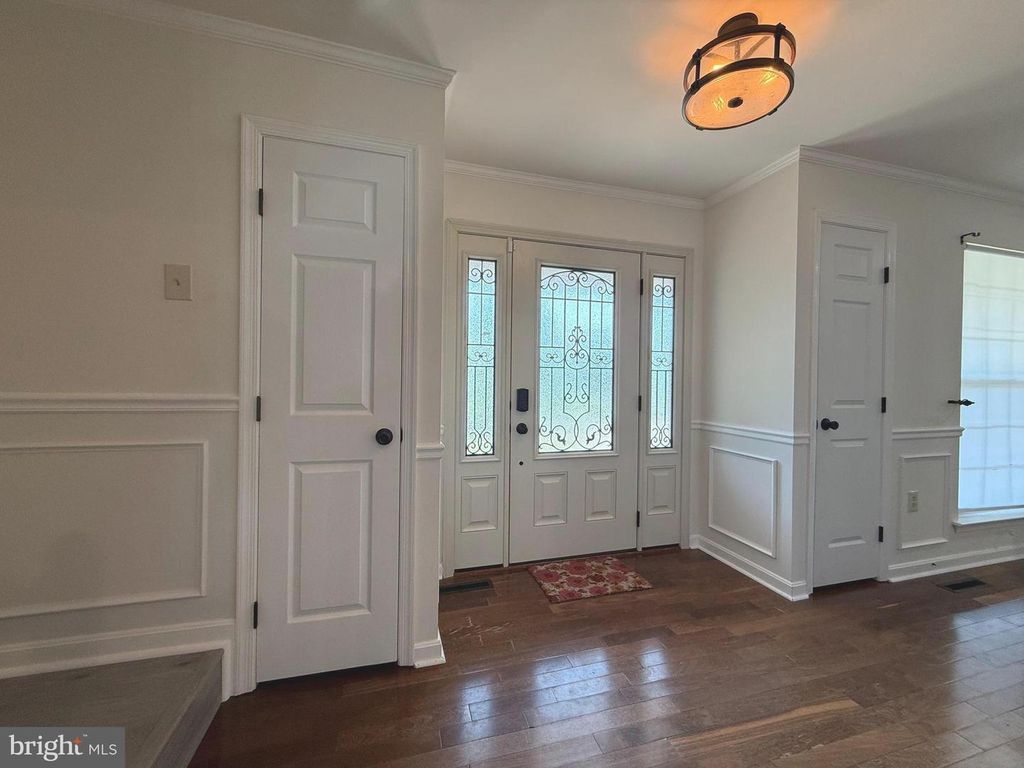 Image 41 of property listing at 3170 MAYBERRY AVE, Huntingtown, MD 20639