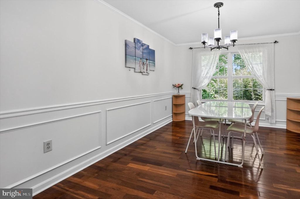 Image 5 of property listing at 3170 MAYBERRY AVE, Huntingtown, MD 20639