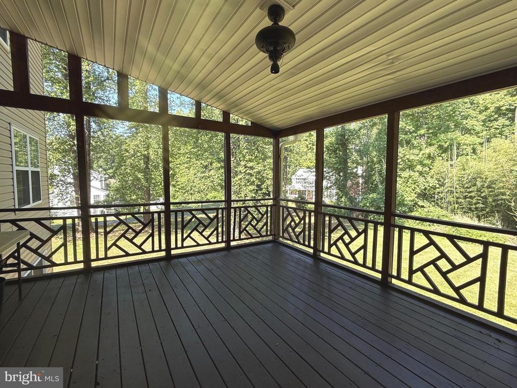 Image 51 of property listing at 3170 MAYBERRY AVE, Huntingtown, MD 20639