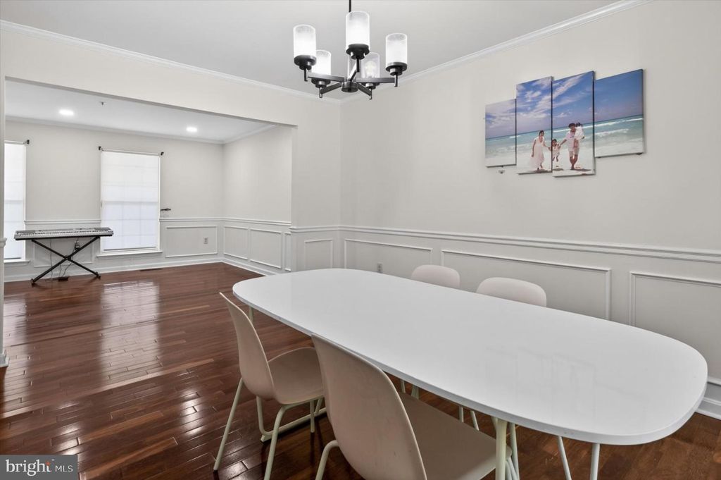 Image 6 of property listing at 3170 MAYBERRY AVE, Huntingtown, MD 20639