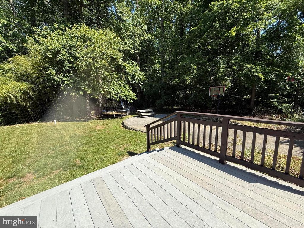 Image 61 of property listing at 3170 MAYBERRY AVE, Huntingtown, MD 20639
