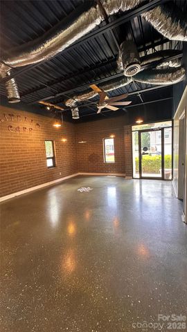 415 1st Avenue SE, Hickory, NC 28602