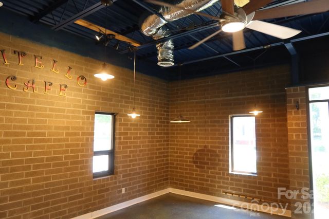 415 1st Avenue SE, Hickory, NC 28602