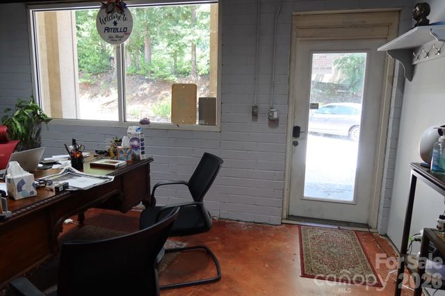 415 1st Avenue SE, Hickory, NC 28602
