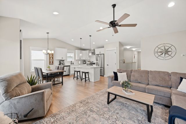 10946 Brookdale Drive, West Des Moines, IA 50266
