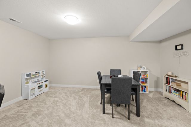10946 Brookdale Drive, West Des Moines, IA 50266
