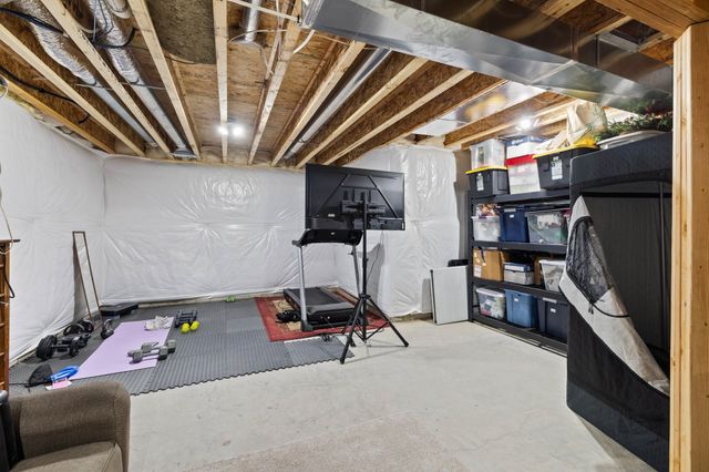 10946 Brookdale Drive, West Des Moines, IA 50266