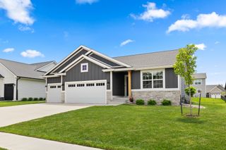 10946 Brookdale Drive, West Des Moines, IA 50266
