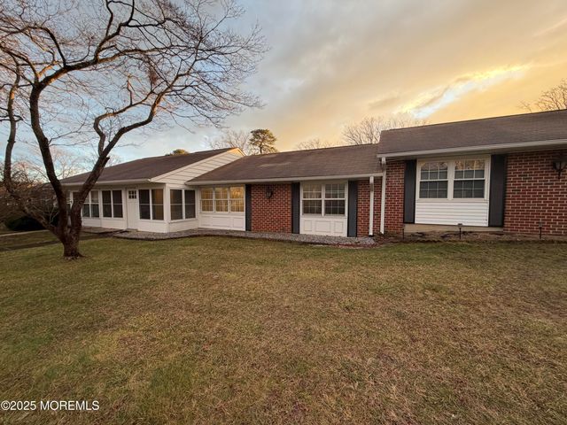 833b Inverness Court B, Lakewood, NJ 08701