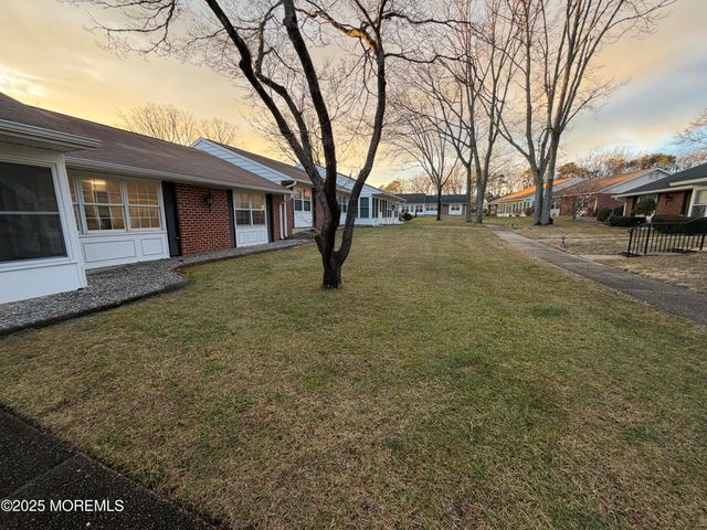 833b Inverness Court B, Lakewood, NJ 08701