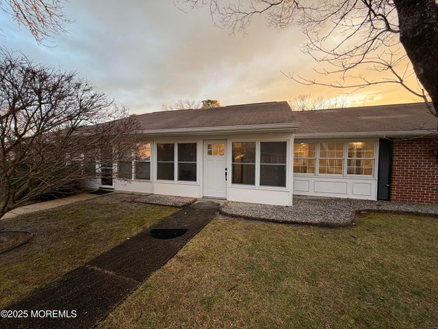 833b Inverness Court B, Lakewood, NJ 08701