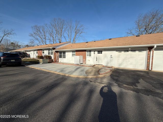 833b Inverness Court B, Lakewood, NJ 08701