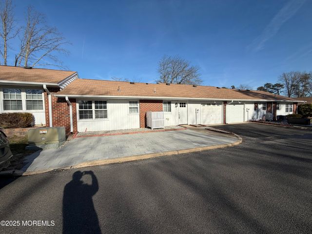 833b Inverness Court B, Lakewood, NJ 08701