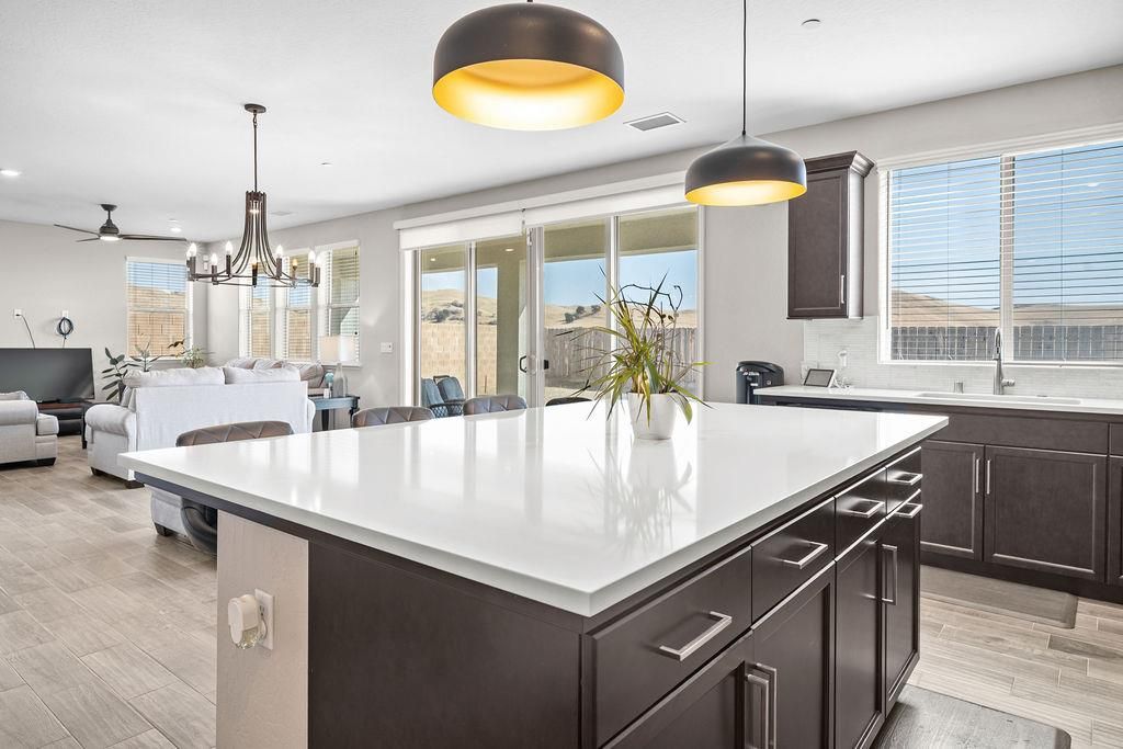 Image 20 of property listing at 19733 Desert Willow Lane, Friant, CA 93626