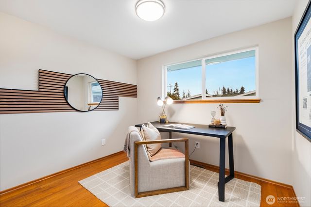 3735 NE 10th Lane, Renton, WA 98056