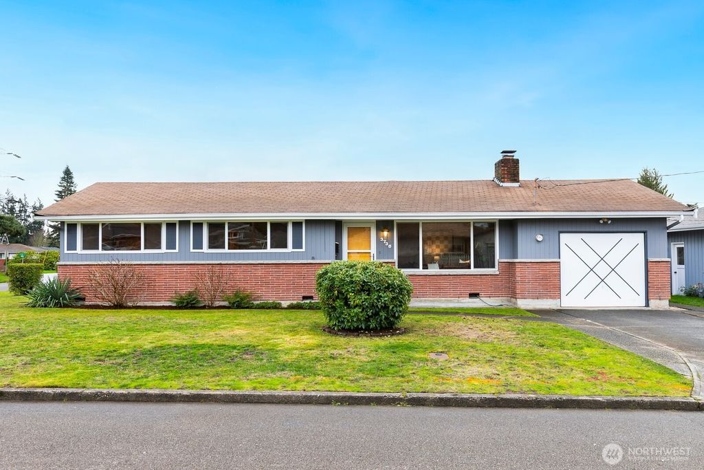 3735 NE 10th Lane, Renton, WA 98056