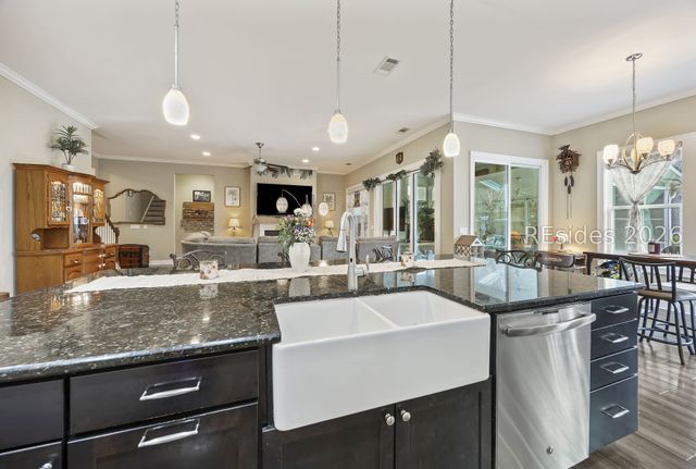 398 Lake Bluff Dr, Bluffton, SC 29910