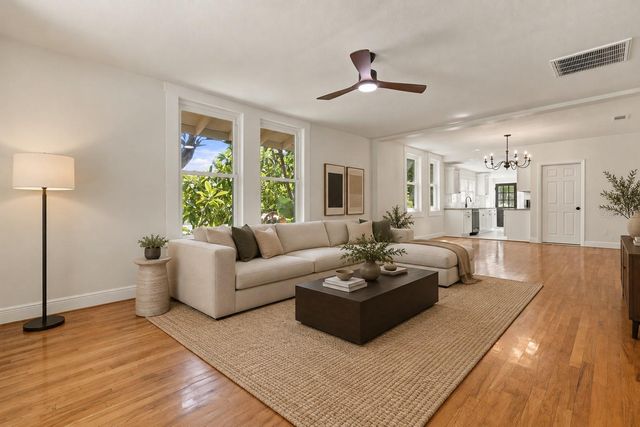 511 E FRANCES AVENUE, Tampa, FL 33602