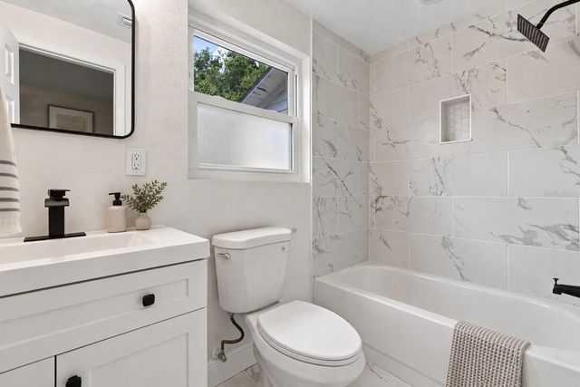 511 E FRANCES AVENUE, Tampa, FL 33602