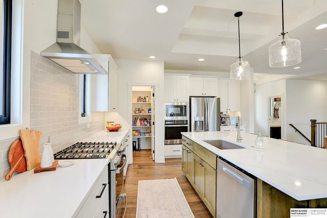 7904 N 166th Street, Bennington, NE 68007