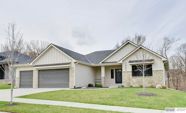 7904 N 166th Street, Bennington, NE 68007
