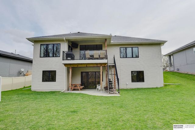7904 N 166th Street, Bennington, NE 68007