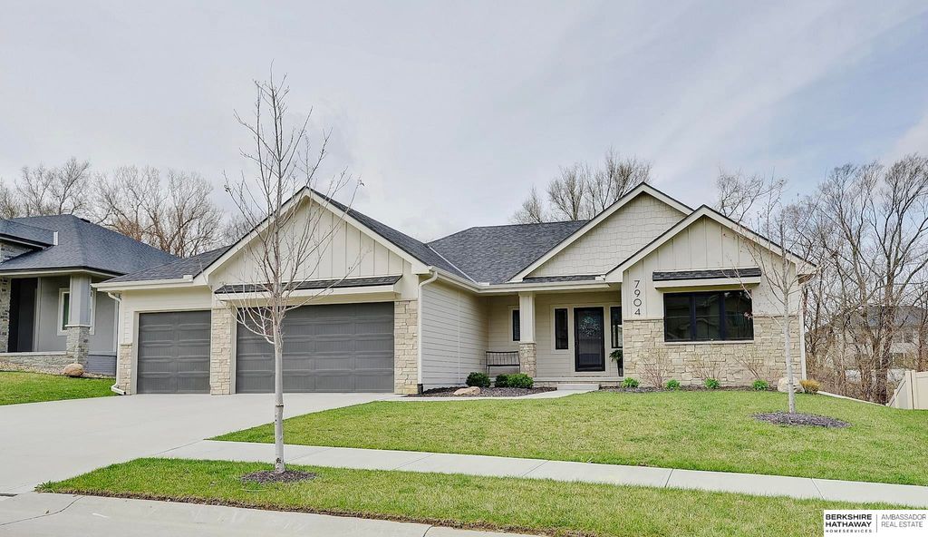7904 N 166th Street, Bennington, NE 68007