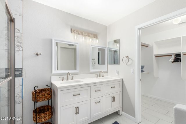 4847 E ABRAHAM Lane, Phoenix, AZ 85054