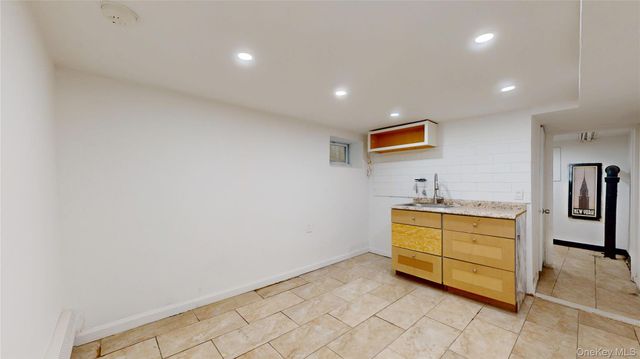 90-22 82nd Road, Glendale, NY 11385