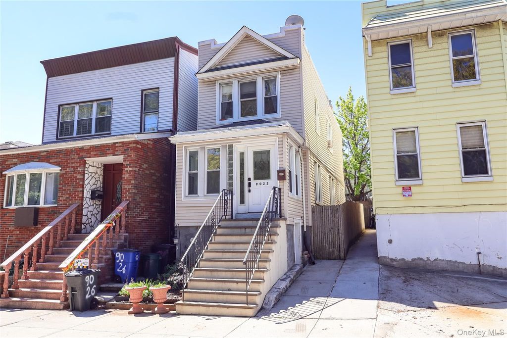 90-22 82nd Road, Glendale, NY 11385