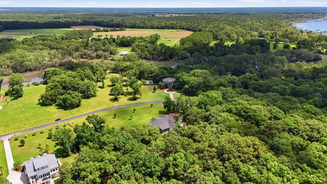 2962 Anchor Watch Drive, Wadmalaw Island, SC 29487