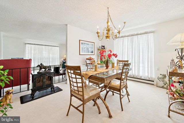 180 BUCKINGHAM DR, Southampton, NJ 08088