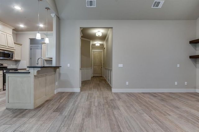 1221 Pebble Pond Drive, Norman, OK 73071