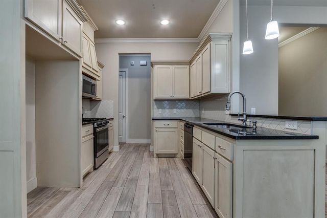 1221 Pebble Pond Drive, Norman, OK 73071