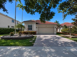 1776 Aspen Ln, Weston, FL 33327