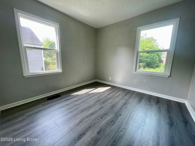 1272 Weller Ave, Louisville, KY 40208