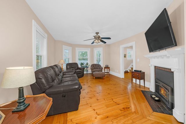 21 Kernwood Ave, Beverly, MA 01915