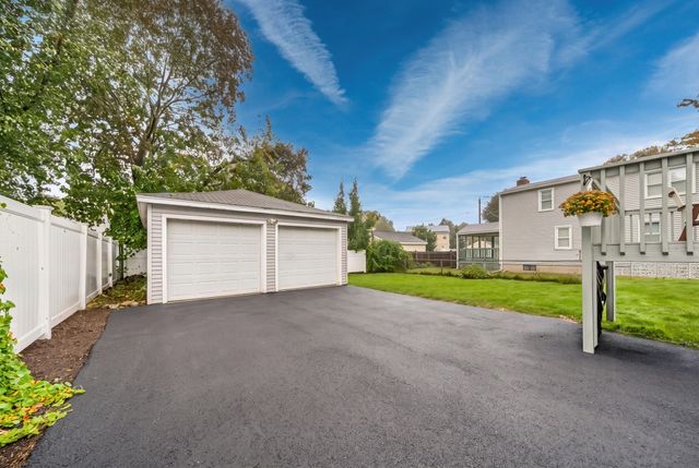 21 Kernwood Ave, Beverly, MA 01915