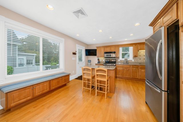 21 Kernwood Ave, Beverly, MA 01915
