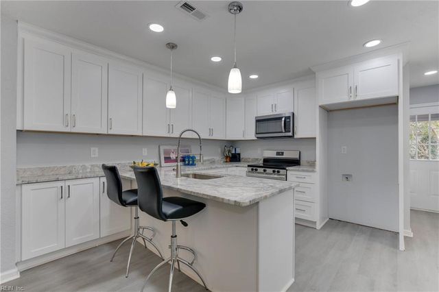 840 Crepe Myrtle LN, Virginia Beach, VA 23455