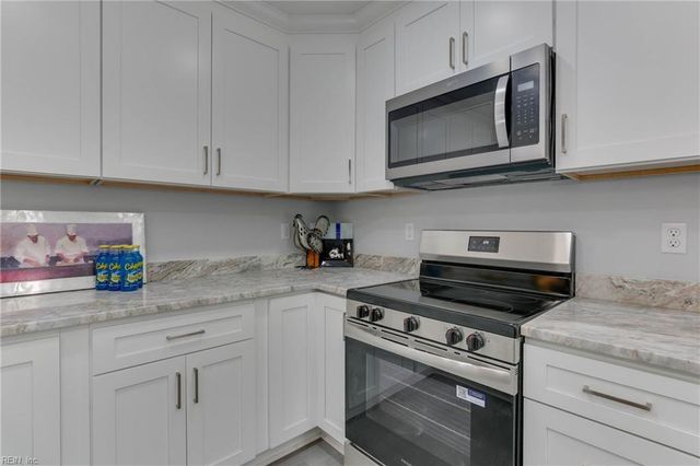 840 Crepe Myrtle LN, Virginia Beach, VA 23455