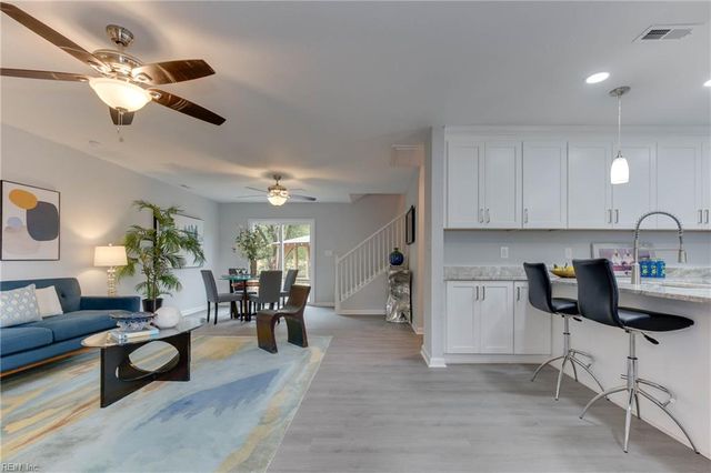 840 Crepe Myrtle LN, Virginia Beach, VA 23455