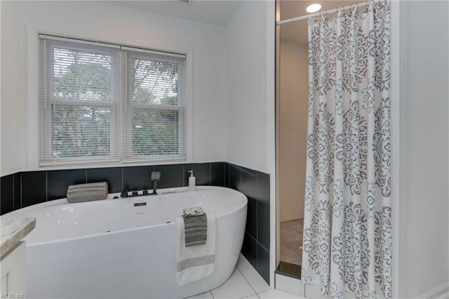 840 Crepe Myrtle LN, Virginia Beach, VA 23455