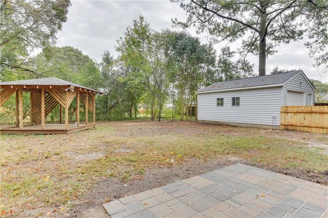 840 Crepe Myrtle LN, Virginia Beach, VA 23455