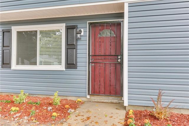 840 Crepe Myrtle LN, Virginia Beach, VA 23455