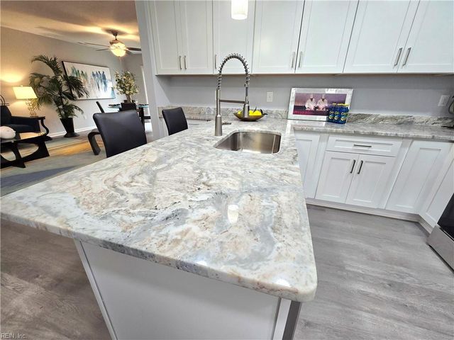 840 Crepe Myrtle LN, Virginia Beach, VA 23455